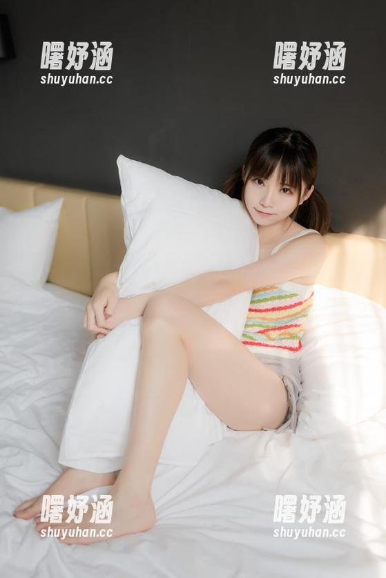 绮太郎kitaro的校服之旅，全套服装的默默回应。