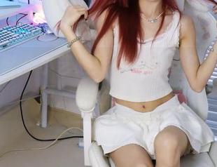 绮梦摄影 – 小艺晒泳衣，顺便免费扔出资源，快捡起来啊！