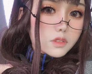 芊川一笑MNK现身，蚕食合集火热下载中，千万别害羞！