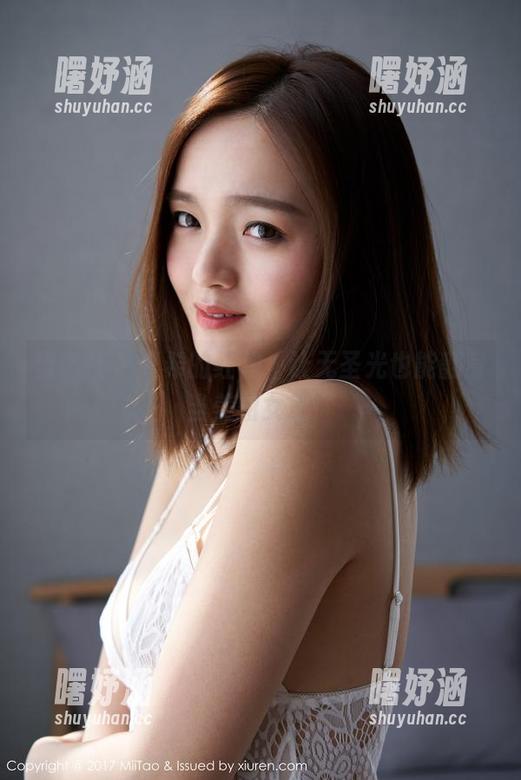 蜜桃社 - 真希的红裙，让无圣光也能翻身当美图女王！