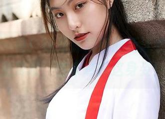 蜜桃社 – 看！这是许思铭的新泳衣图集，免费哦，快来瞧瞧这身姿！