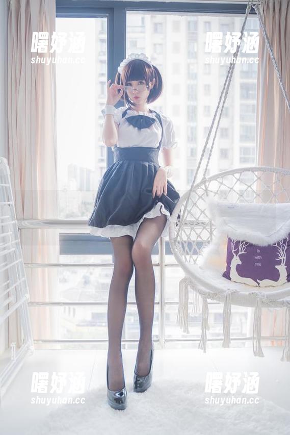 西园寺南歌的圣诞写真图包，送给你不一样的节日气氛