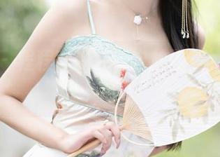 语画界 – 程程程的在线自拍图集，轻松后果可怕