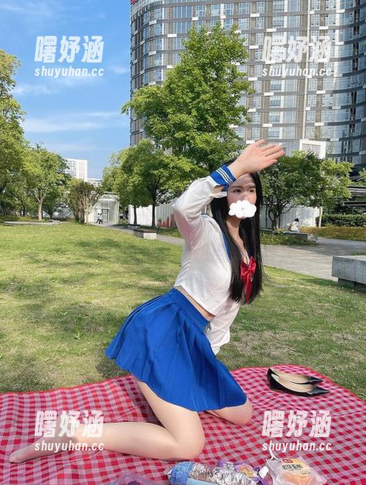 微密圈 - 写真再现，软妹小九九的毛衣风采，动人得让我想点赞无数次