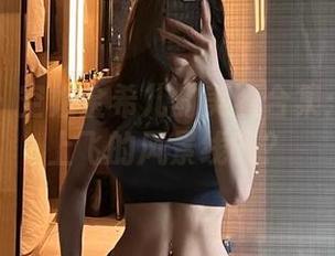 微密圈 – 空姐金希儿的美图合集：她是天上飞的风景线吗？