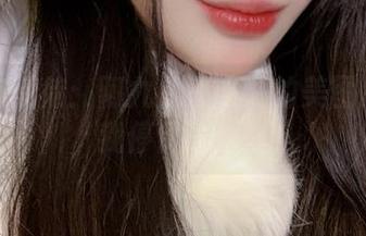 泳装与期待：阿九从不咕咕的美图总是让我停留思考。