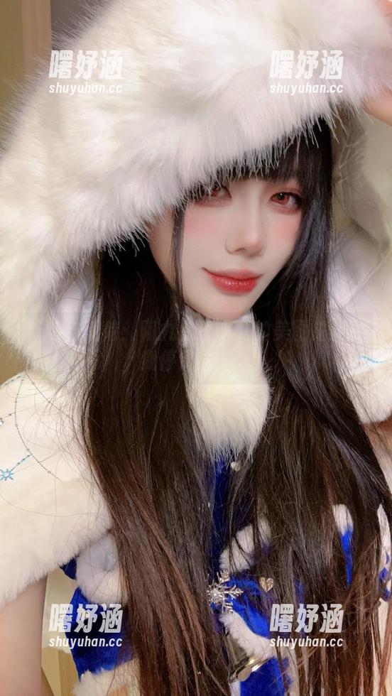 阿九从不咕咕 泳装与期待:阿九从不咕咕的美图总是让我停留思考。
