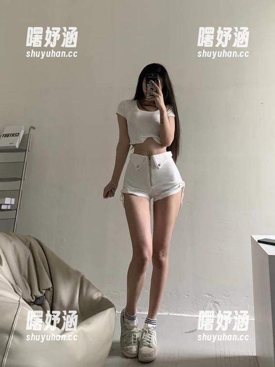 微密圈 - 诗意和双马尾，陈佩奇的写真里隐藏的顽皮瞬间！