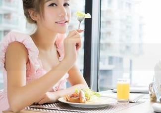青豆客 – 魏扭扭的瑜伽合集，好吧，我承认我想练…但太难了！