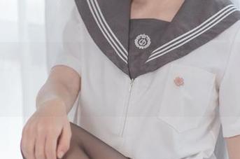 面饼仙儿的泳衣作品在线展示，顺便给我来个深呼吸！