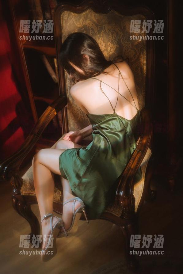 说说这和服吧：香草喵露露原图里的微妙魅力，我觉得我被打动了！