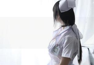 否定我的眼镜没问题，但让人沉迷的“资源”就得是鹿野希的丝袜OL了。