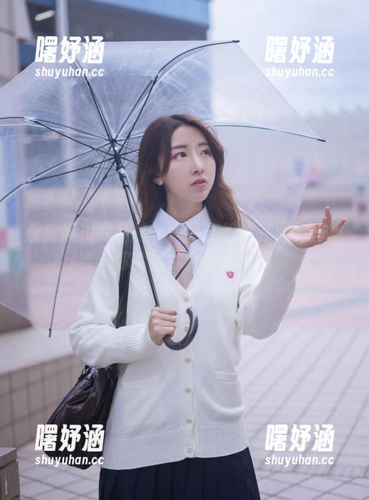 看！黑川的私拍——星奈奶牛在图包里跳舞，你能懂那种轻盈感吗？